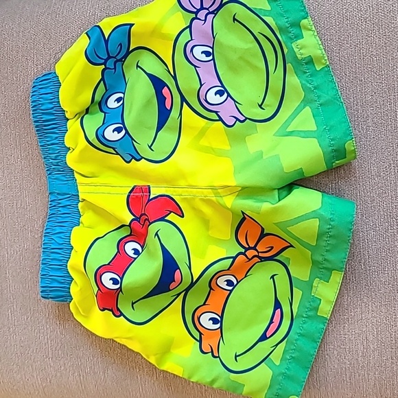 Toddler Swim Outfit - Picture 6 of 8